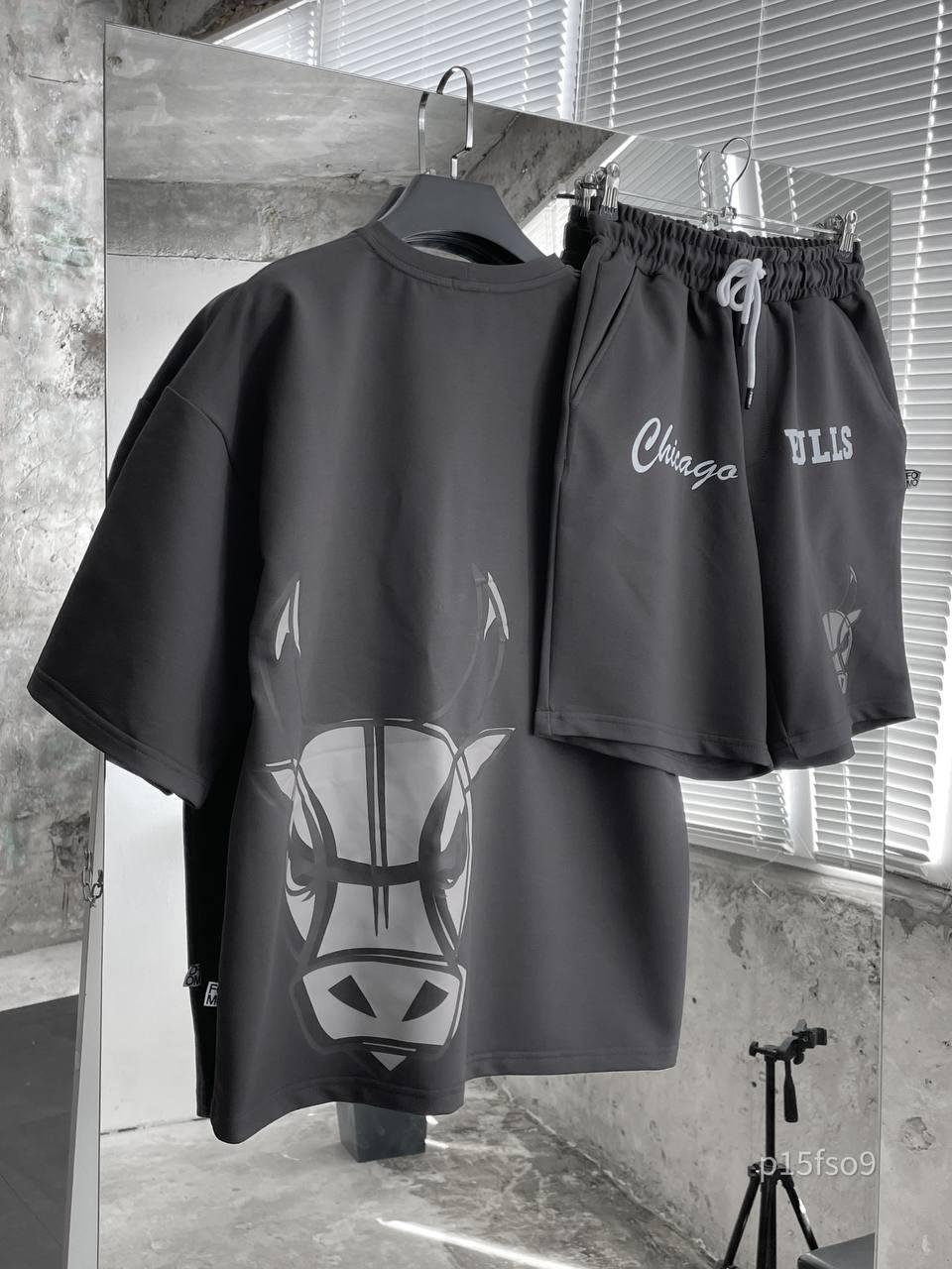 Чоловічий літній костюм Chicago Bulls Футболка + Шорти тепно-сірий Спортивний костюм на літо Чикаго Буллз