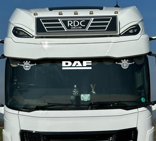 Наклейка на козирек лобое скло DAF 100*15 см