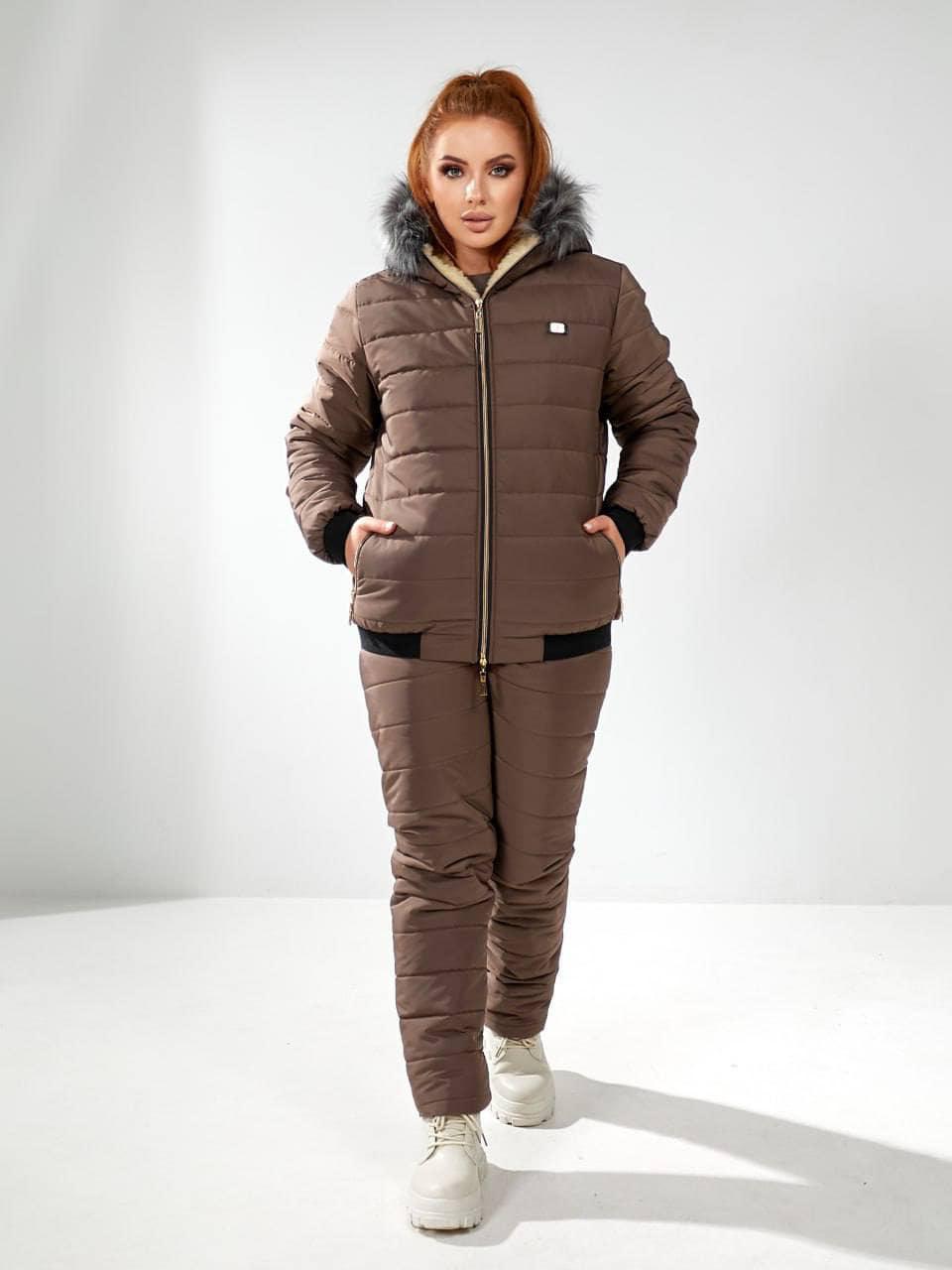 Шикарний жіночий костюм на хутрі + синтепон 200, тканина "Плащівка" 48, 52, 54 розмір 48