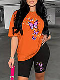 Жіночий стильний літній костюм: футболка та велосипедки з метеликами, фото 3