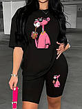 Жіночий літній костюм: футболка вільного крою та велосипедки з рожевою пантерою, фото 3