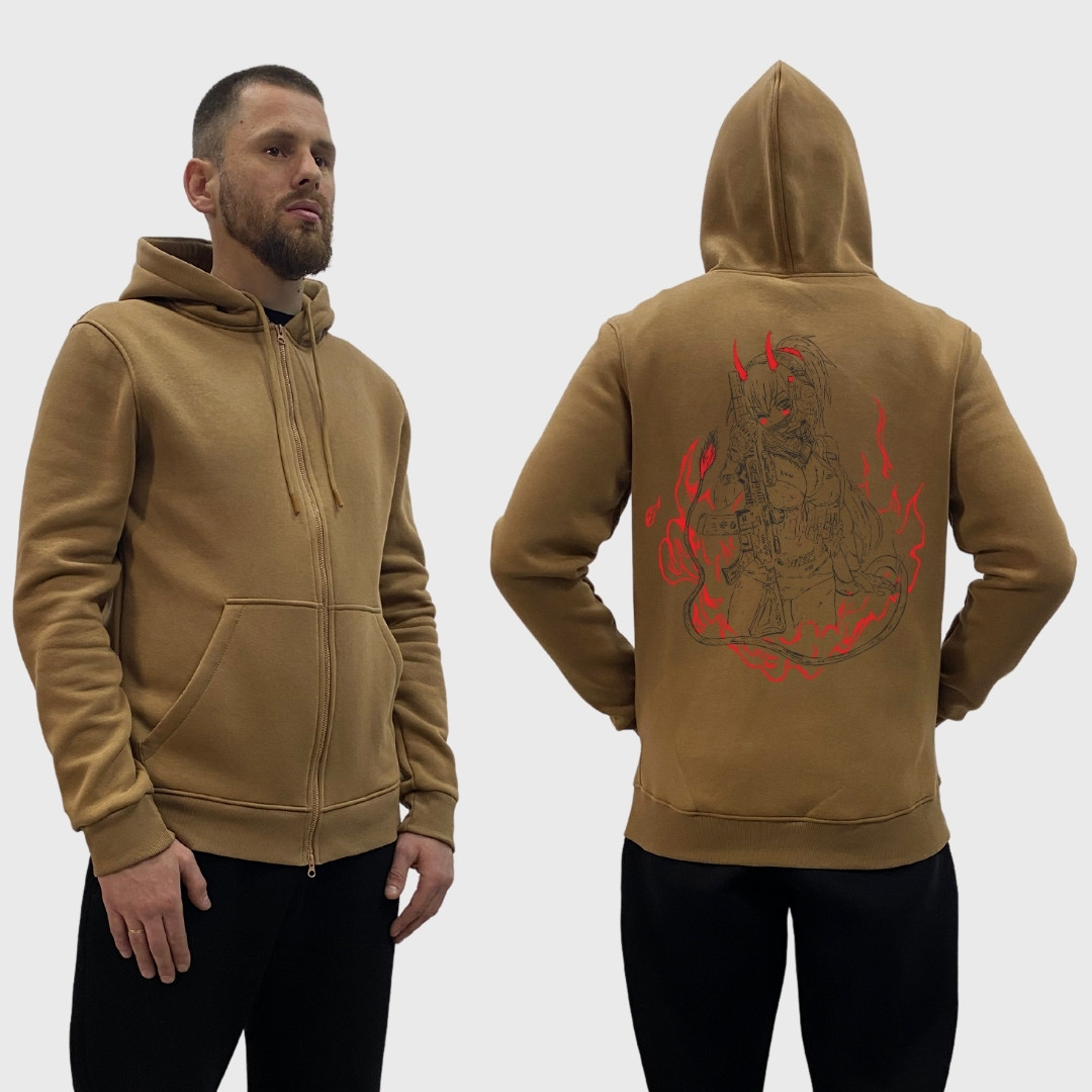 Чоловічий зіп-худі на флісі з принтом Демониця з автоматом в навушниках палає вогонь, Койот
