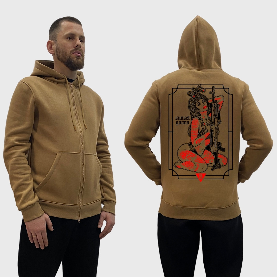 Чоловічий зіп-худі на флісі з принтом Дівчина з гвинтівкою та червоними тату Sunset Goons, Койот