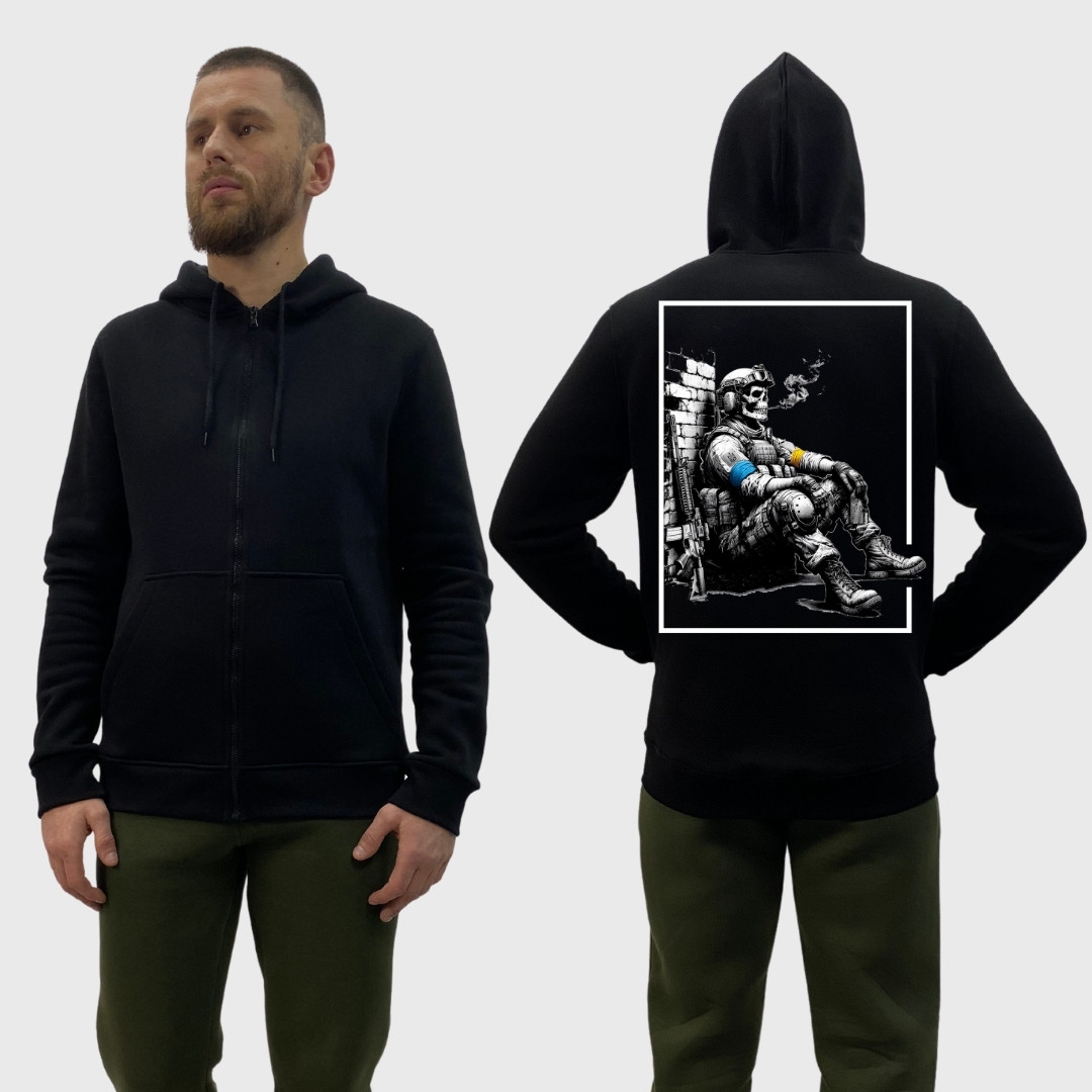 Чоловічий зіп-худі на флісі з принтом Втомлений скелет біля стіни цигарка, Чорний