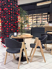 Круглий стіл для кафе з ясеню "Серія 2" ніжка метал
М'який стілець "Джим" з дерева та тканини