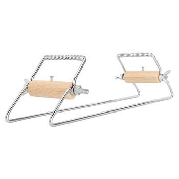 Станок для бісероплетіння дозволяє легко створювати різні прикраси.