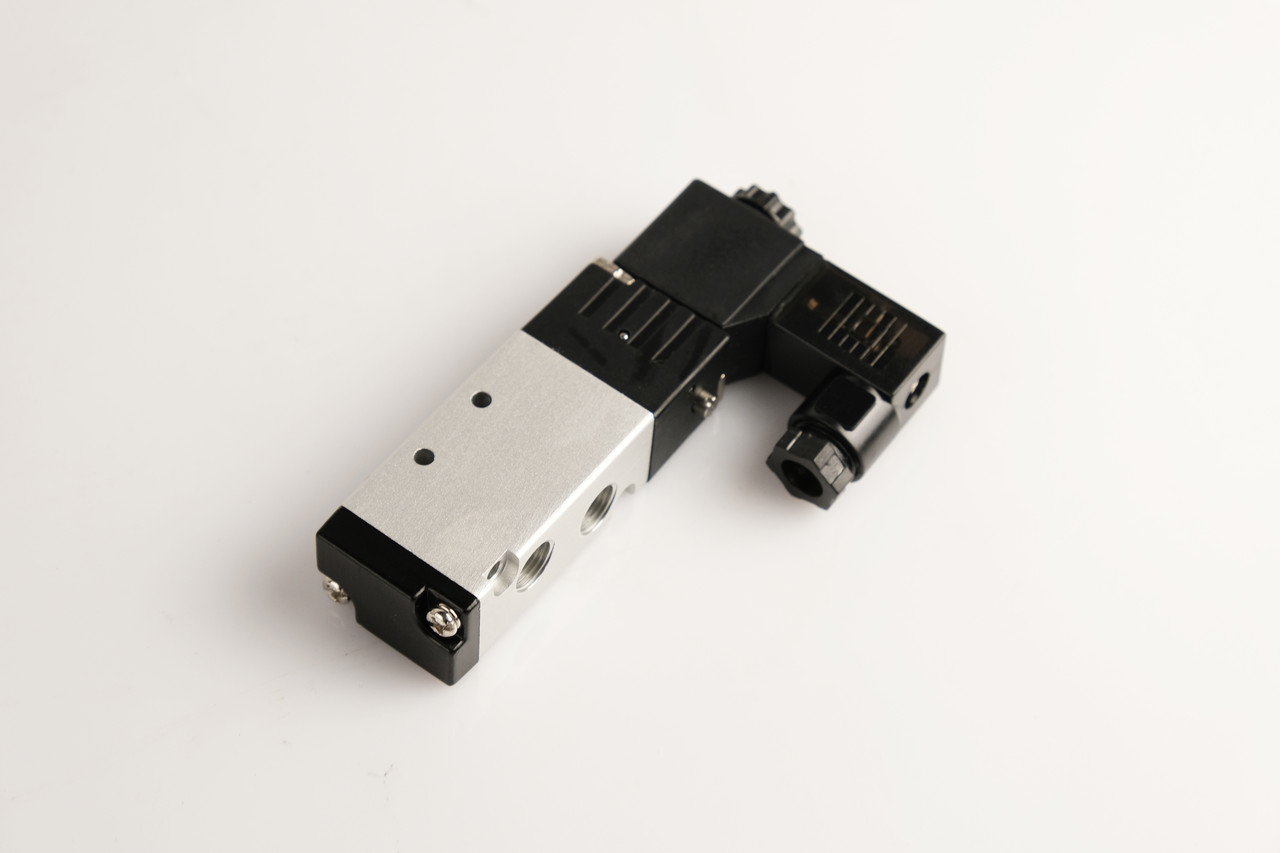 Пневморозподілювач 4V110-06,DC24V