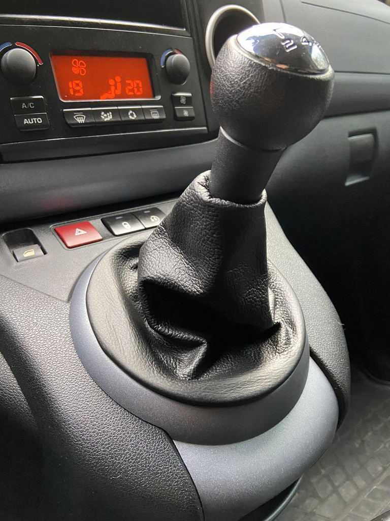 Чохол на важіль КПП (шкіра) для Citroen Berlingo 2008-2018 рр, фото 1