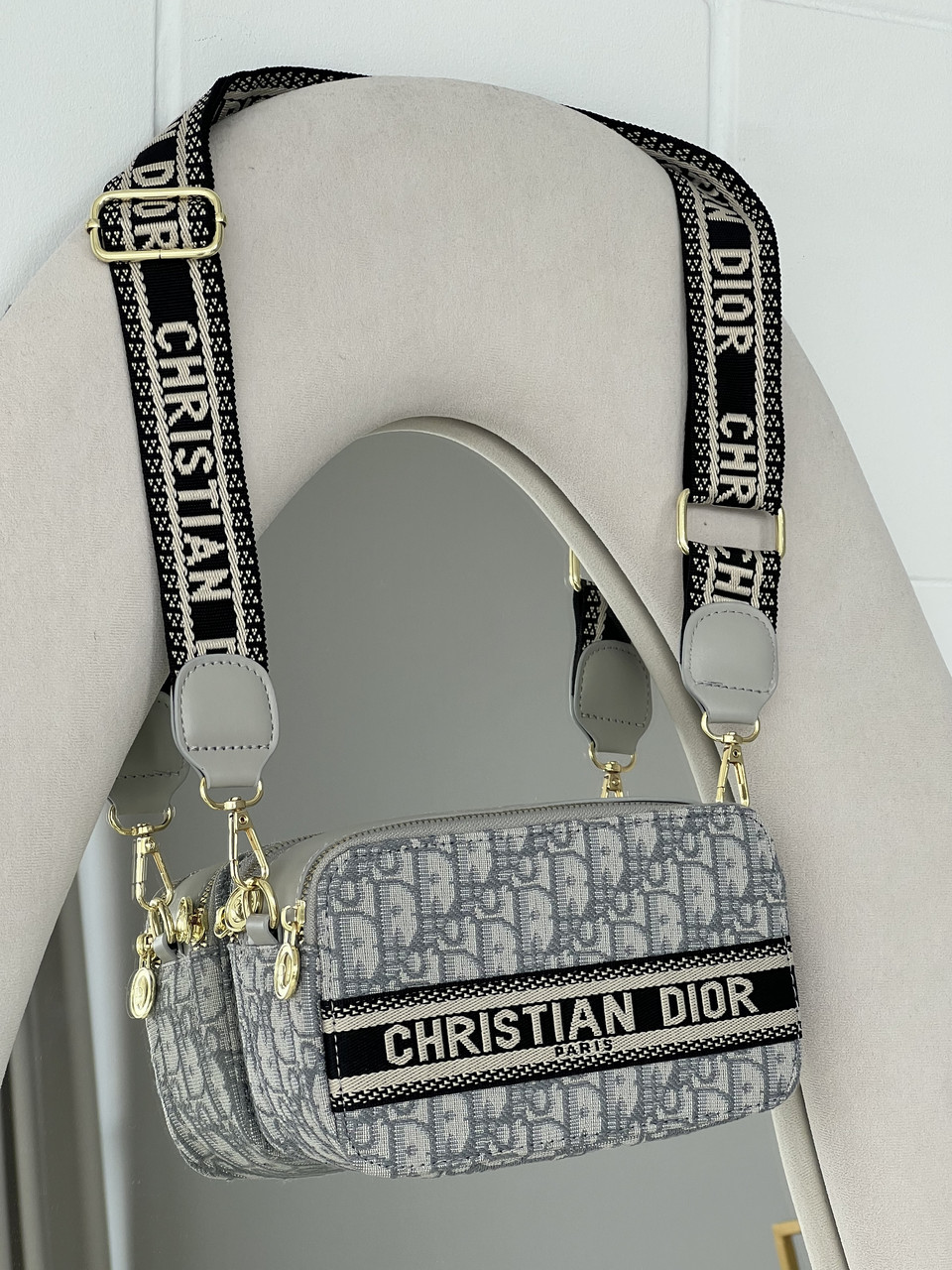 Сумка жіноча Christian Dior світло-сірий текстиль крос-боді Діор
