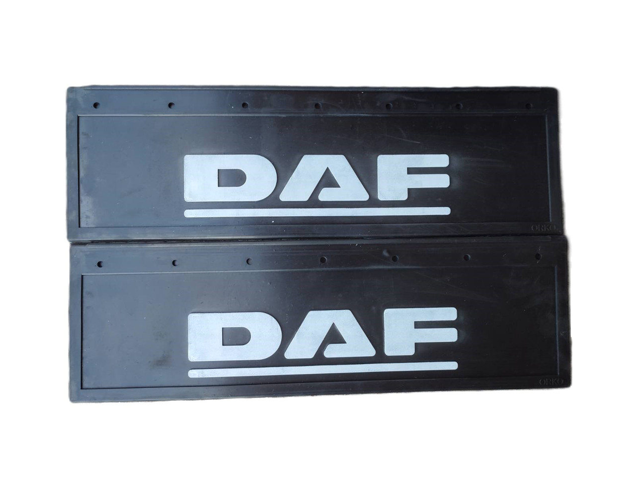 Бризговики передні (вузьки) для вантажного автомобіля DAF