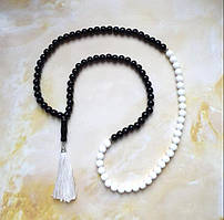 Чотки 99 намистин чорний і білий агат (прес) 8 мм вага 68г