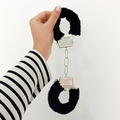 Наручники сувенірні з штучним хутром, чорні, фото 1