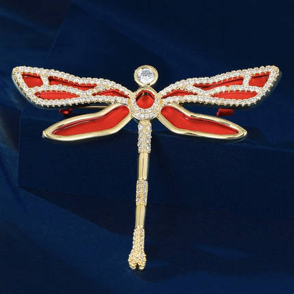 Брошка металева срібляста бабка в стразах покрита кольоровою емаллю розміром 60х50 мм, фото 1