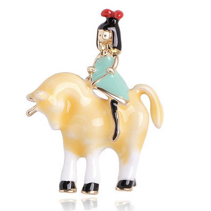 Брошка металева золотиста Дівчинка на єдинорогу покрита кольоровою емаллю розмір 35х48 мм, фото 1
