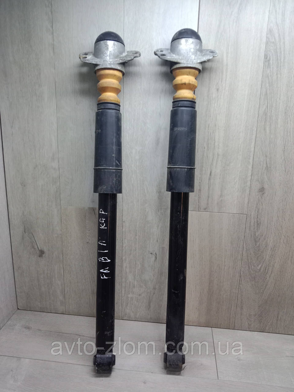 Задние амортизаторы Volkswagen Polo 9N, Skoda Fabia. Поло, Шкода Фабия.