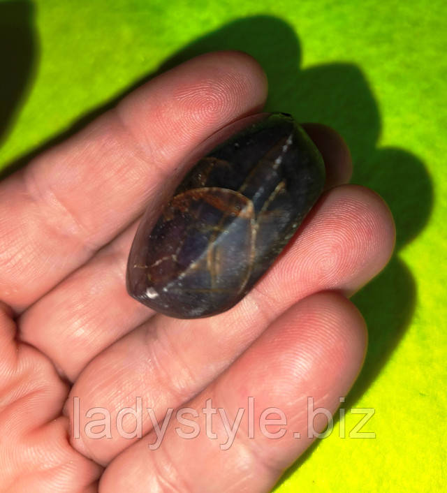 натуральний зірчастий рубін кабошон сапфір зірка