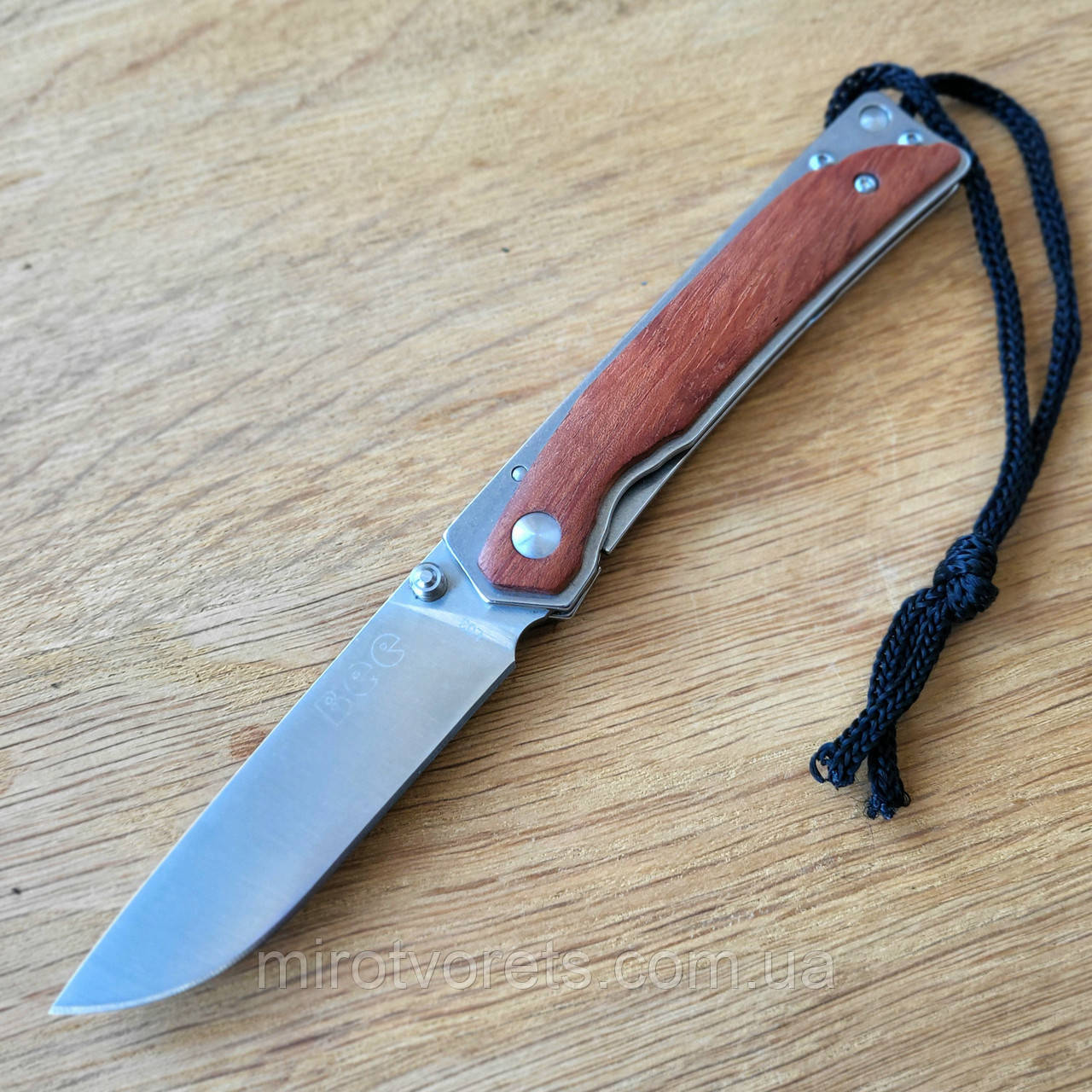 Ніж складний Bee L03-1, дерево, 8Cr13MoV, 18см; 100г; liner lock; paracord (Enlan)