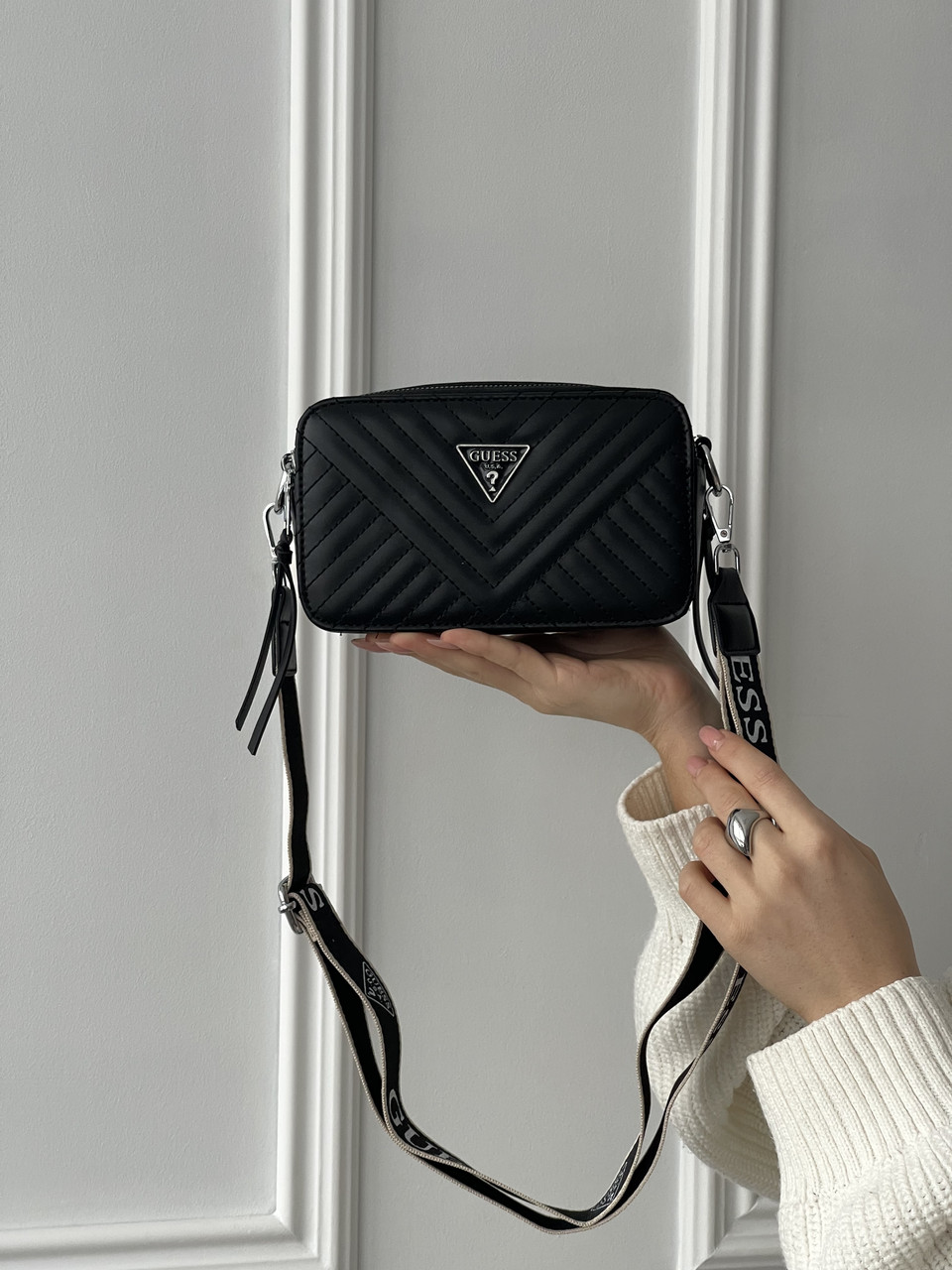 Сумка жіноча Guess кросс-боді міні 4G стегана чорний, фото 1