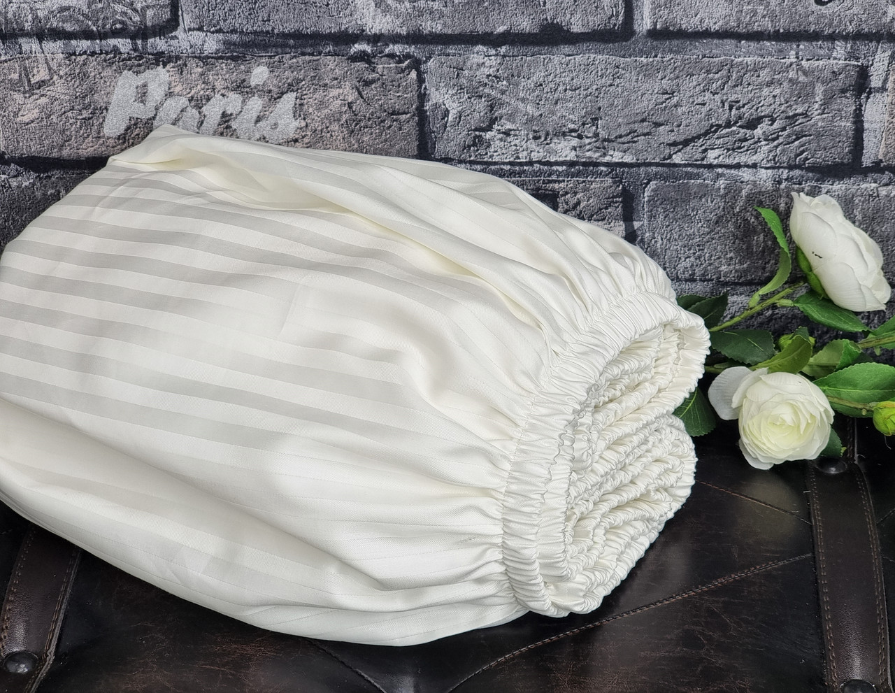 Простирадло на резинці 160х200+25см (Страйп-сатин)