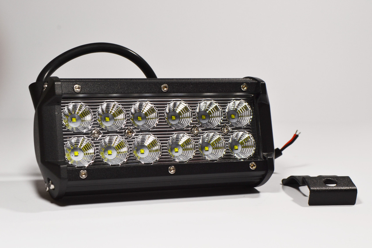 Світлодіодна LED-фара боязоча 36 вт 12діод LED LIGHT BAR