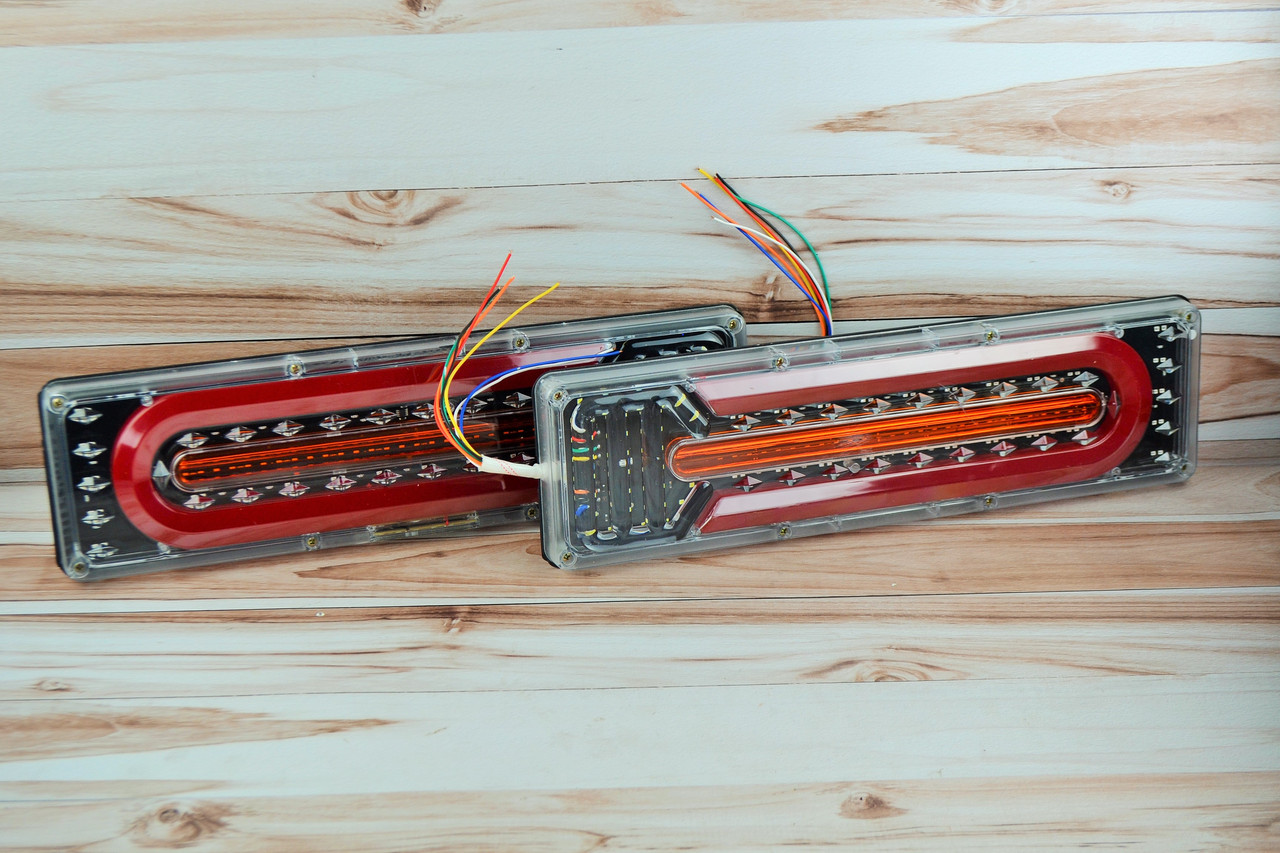 Ліхтар LED задній 12-24 V до Автомобільної техніки, вантажівок, 46х13 см (Біжний поворотник) Reap lamp Wagen