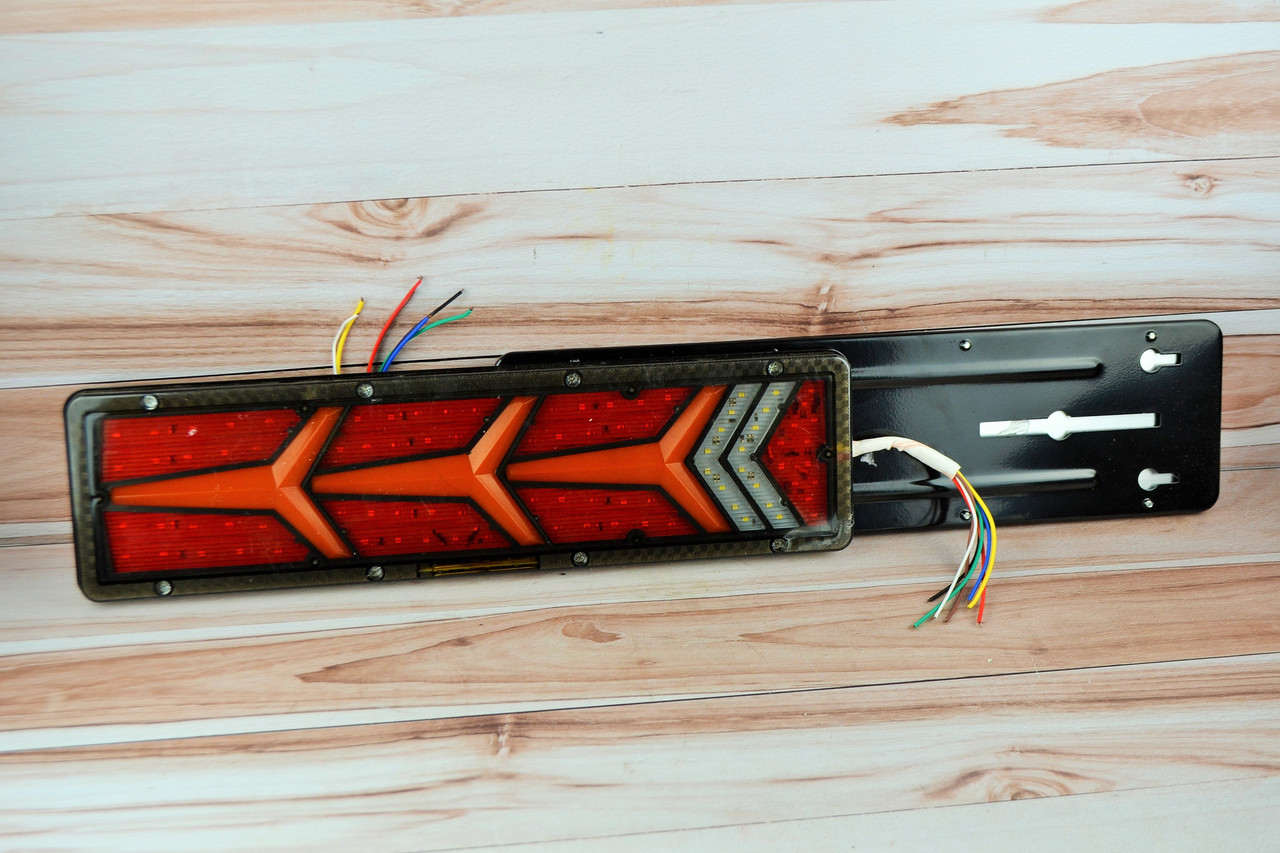 Ліхтар LED задній до Автомобільної техніки, вантажівок, 24V 46х13 см (Малющий поворотник)