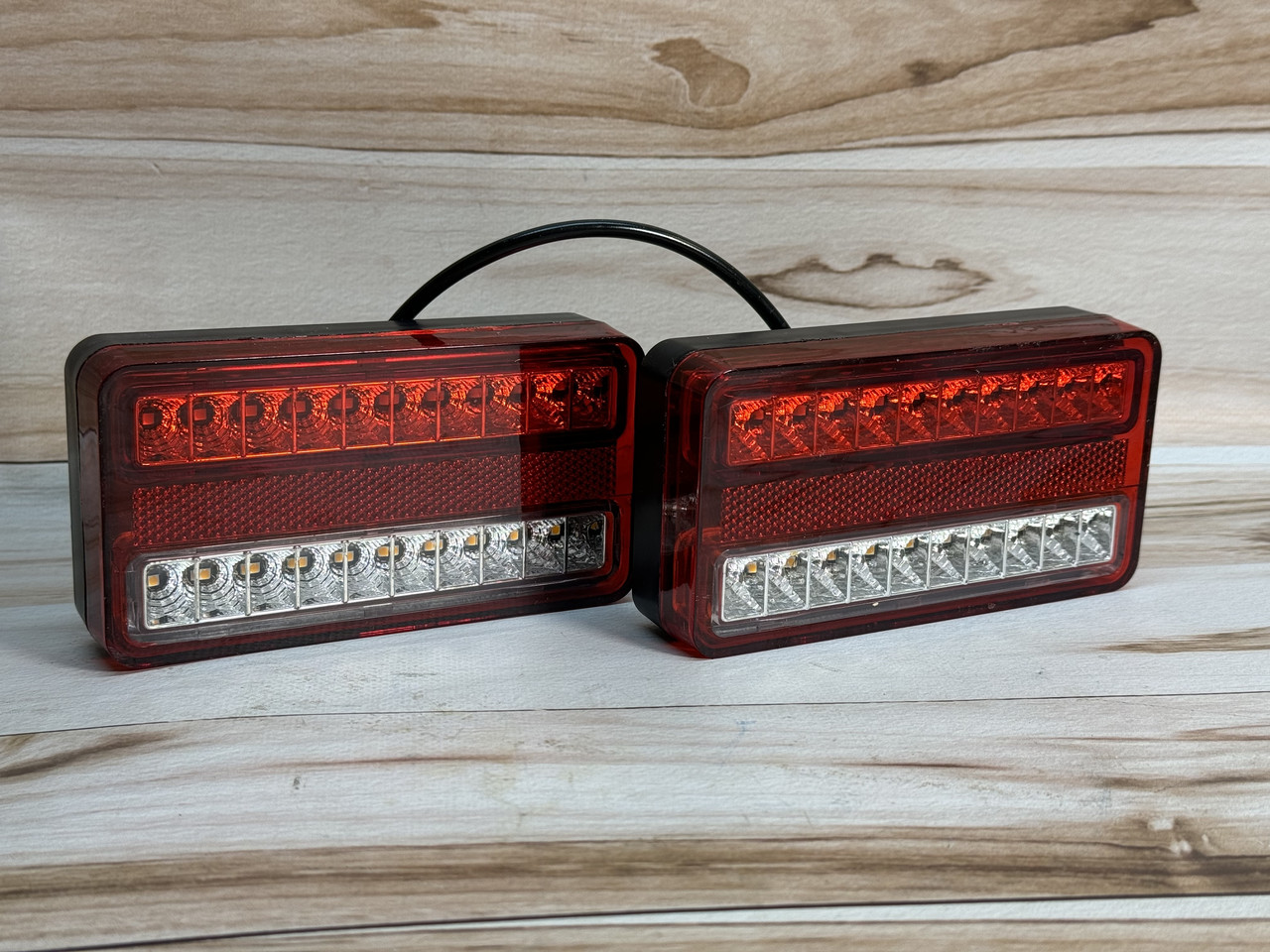 Ліхтар задній LED (12v-24v) (14.5см*7.5см)