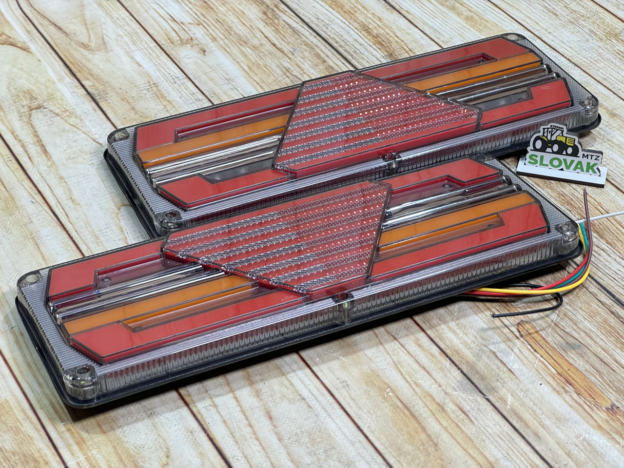 Ліхтар LED задній 12-24v до Автомобільної техніки, вантажівок, 33х13 см (Малющий поворотник)