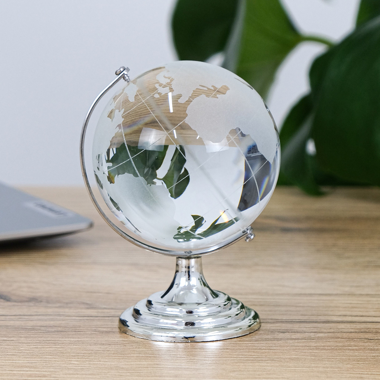 Декоративний глобус із кришталю на металевій підставці срібло 13.5*8.5 см Гранд Презент MH-SJ046-2-8D