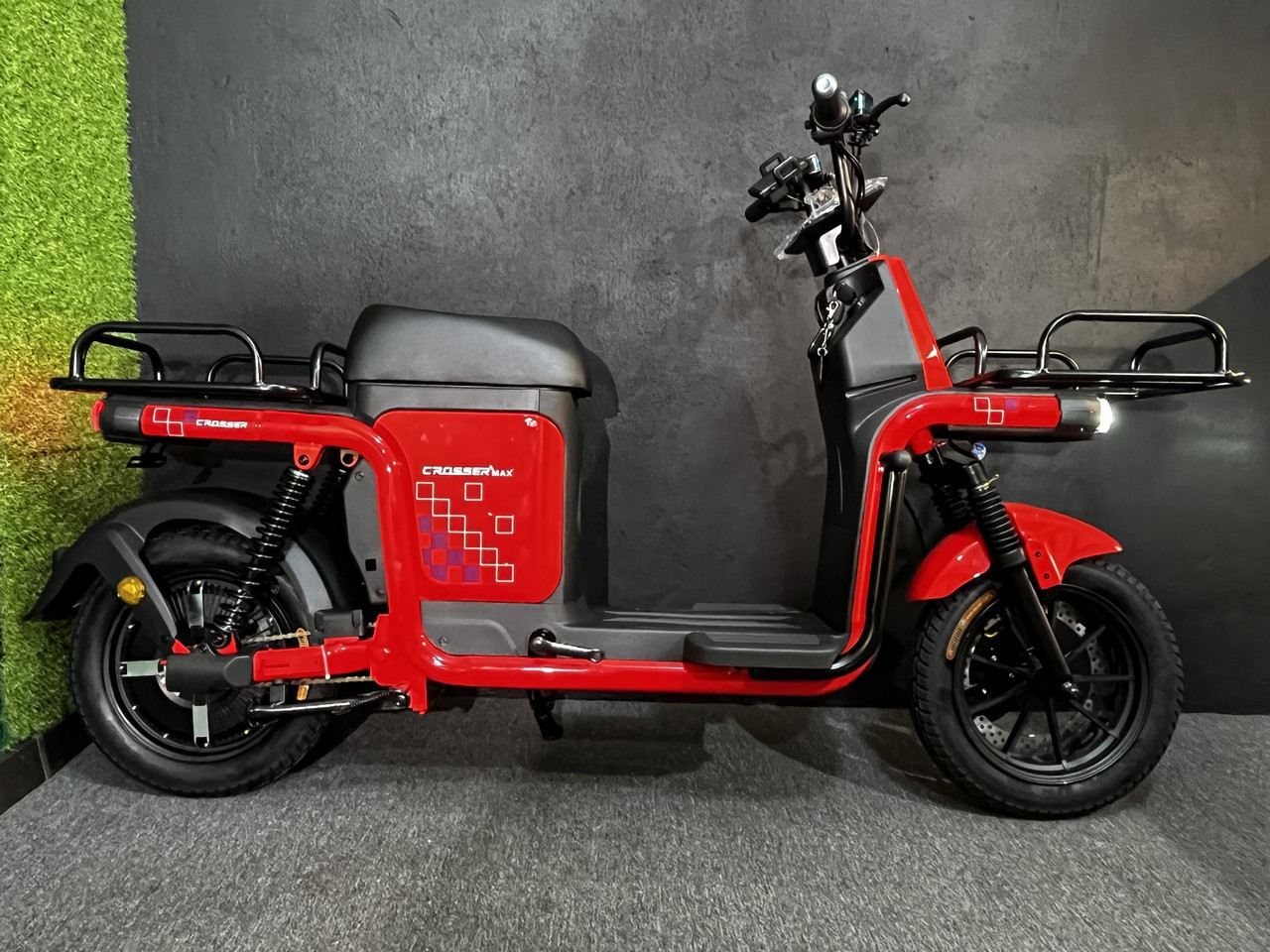 Скутер на акумуляторі двоколісний для дорослих і підлітків Crosser MAX БЕЗ БАtaРЕЙ 72V/20AH/800W Червоний, фото 1