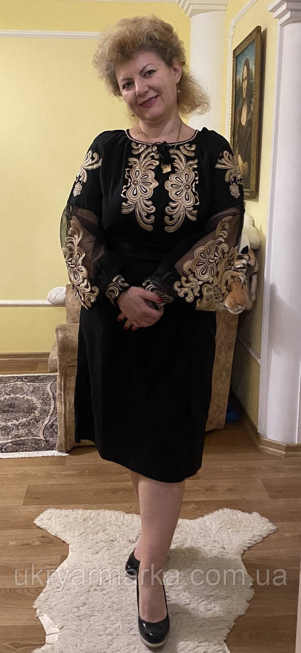 Неймовірне вишите плаття довжини міді "Золота ніч"