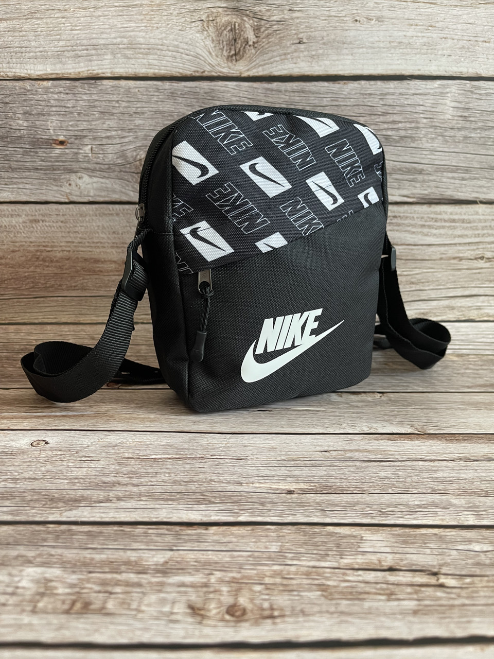 Маленька сумка найк Nike на плече спортивна чорна