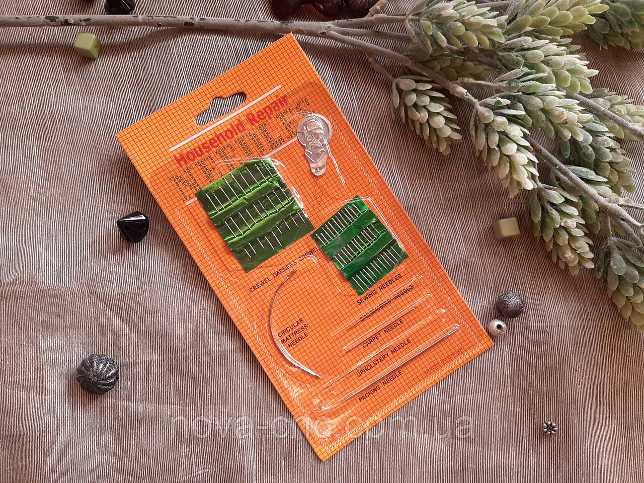 Набір голок для ручного шиття на блістері