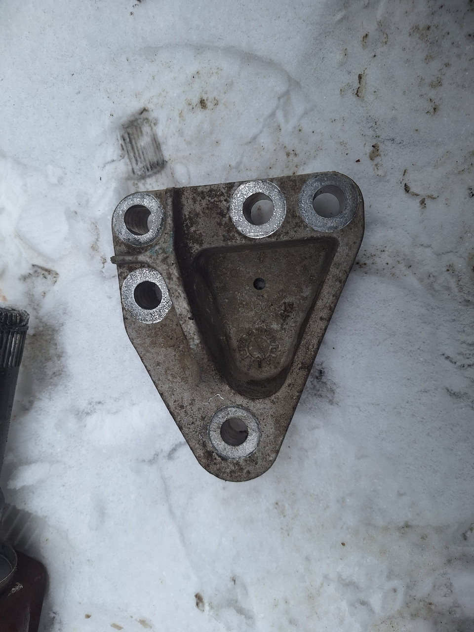 Кронштейн опори (подушки) двигуна FORD Explorer 2016 2017 2018 2019 2.3л BB53-6F012-DE, фото 1