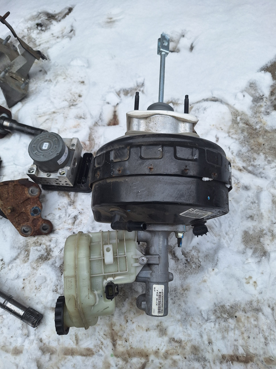 Вакуумний підсилювач в зборі з бачком, датчиком, кришкою, кронштейном для Ford Explorer 5 2015-2019, фото 1