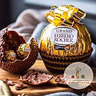 Шоколадна куля Ferrero Roche Grande, з цукерками Італія 240 г., фото 3