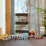 Конструктор LEGO Minecraft Нападання на село з повітряною кулею Гаст 555 деталей (21273), фото 11
