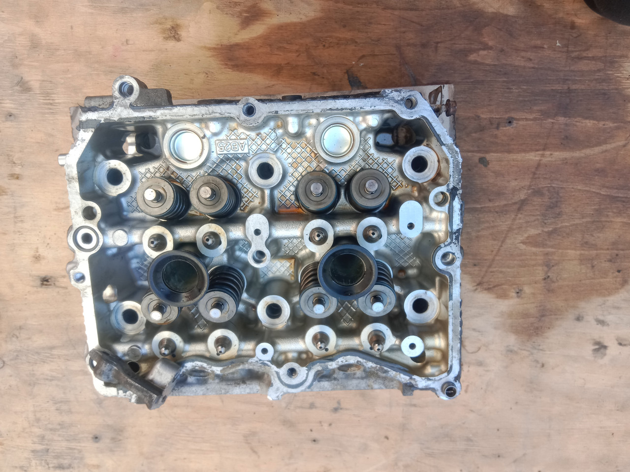 Головка блока циліндрів права Subaru Outback 15-19 2.5 FB25 11039AC54A
вухо відломане