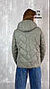 Жіноча демісезонна якісна коротка куртка стьобана з капюшоном, фото 2