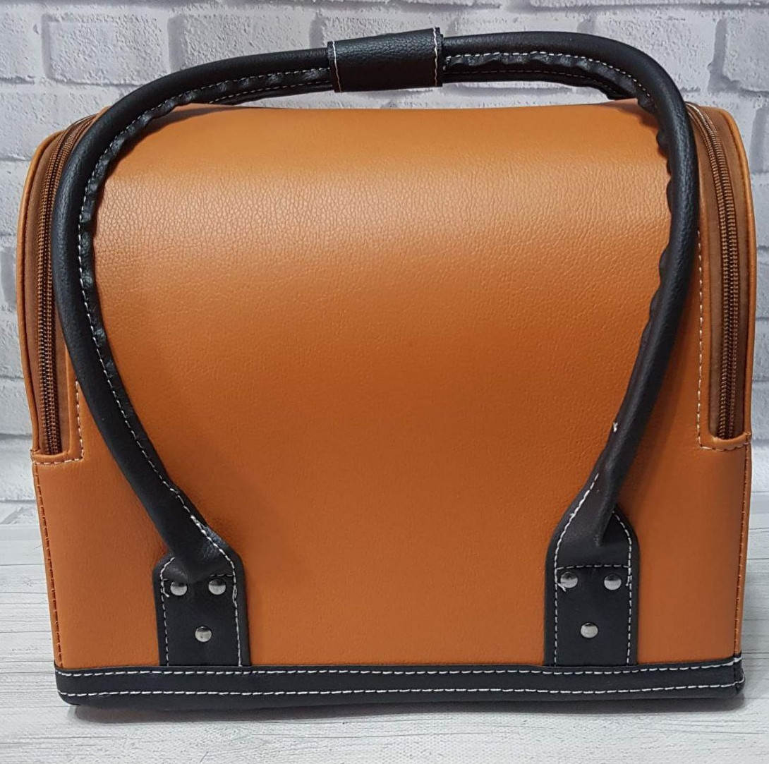 Б'юті кейс валізу для майстри салонів краси з гладкого шкірозамінника на змійці червоний з чорними ручками