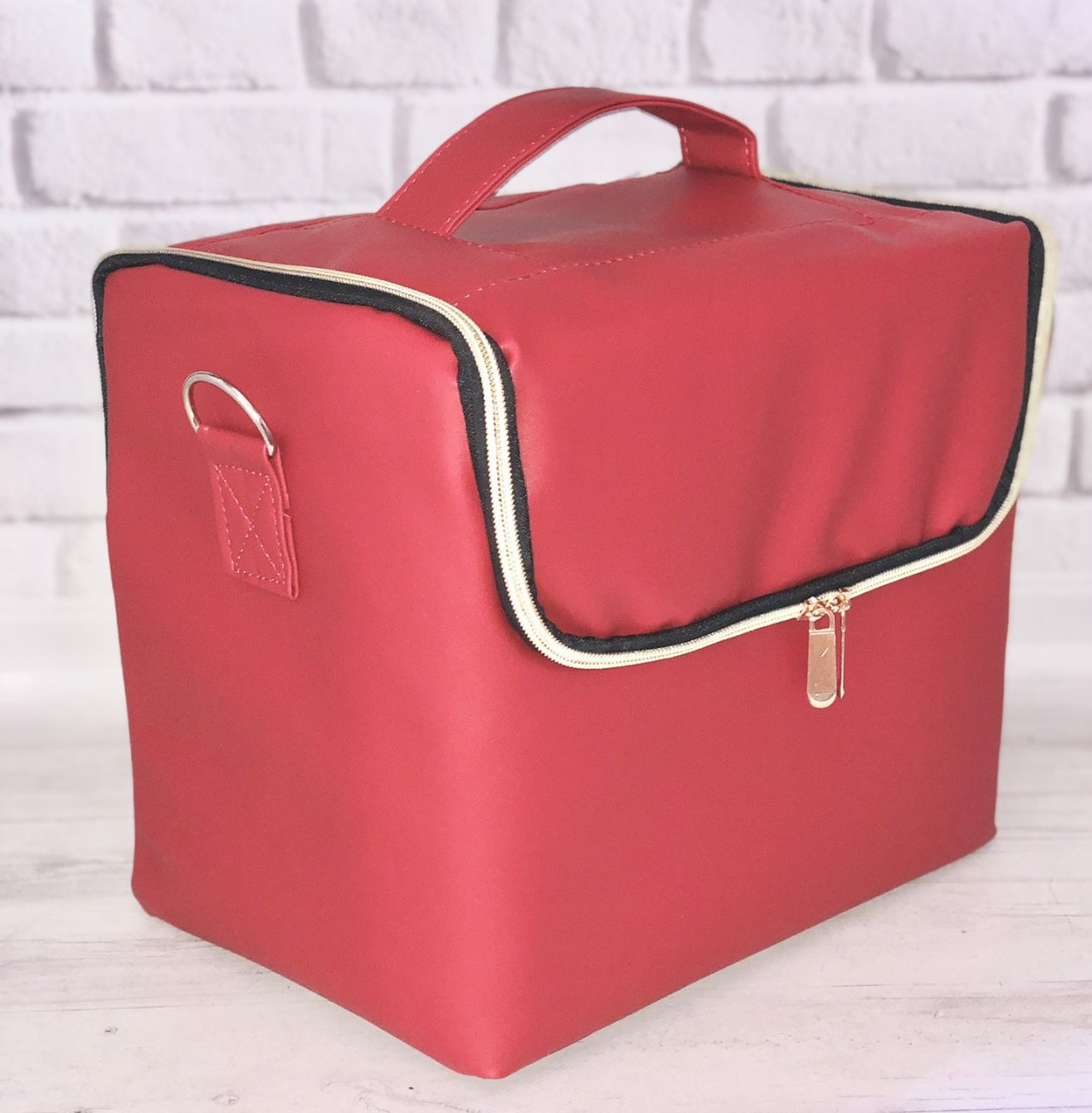 Сумка кейс б'юті зі шкірозамінника для майстрів червона ягода на змійці