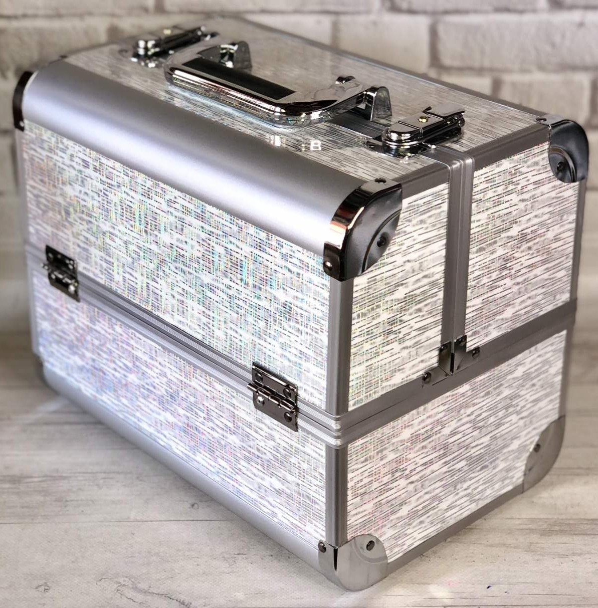 Б'юті кейс валіза алюмінієва з ключем для майстрів