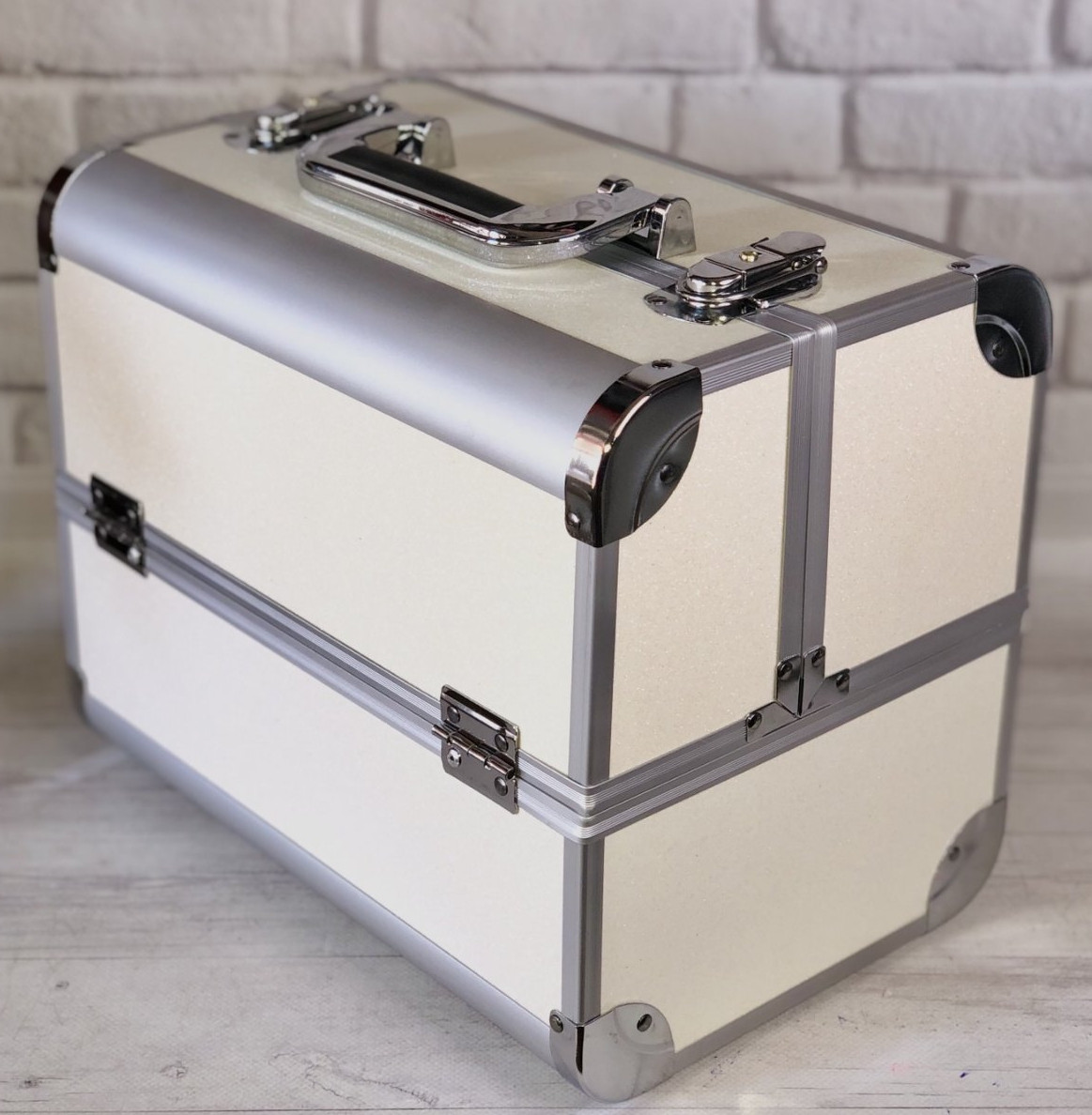 Б'юті кейс валіза алюмінієва з ключем для майстрів