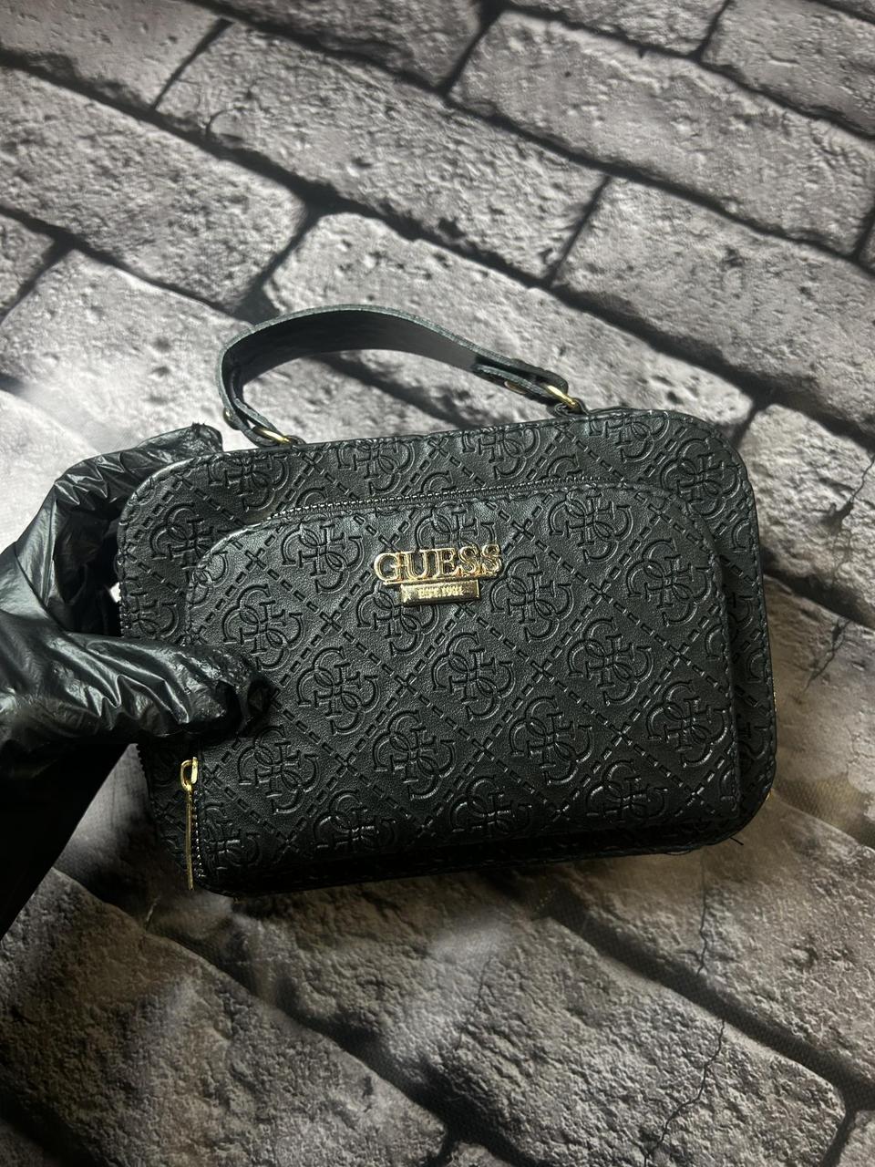 Сумка Guess