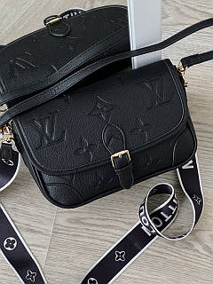 Сумка жіноча Louis Vuitton стегана на два ремешка чорний