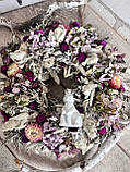 Вінок з натуральних сухоцвітів з пташкою , великодній вінок оберег на двері Срібний серпанок , д 28 см, фото 4