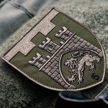 Вишиті шеврони та патчі