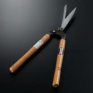 Японські кущорізи для двох рук: Hanakumagawa, Kanenori, Yoshioka