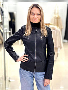 Жіноча приталена шкіряна куртка Chanel