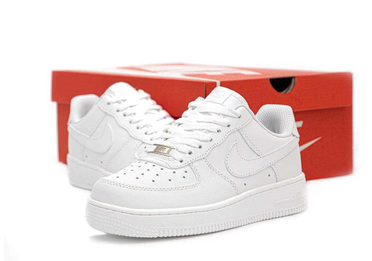 Чоловічі білі Кросівки Nike Air Force 1, фото 1